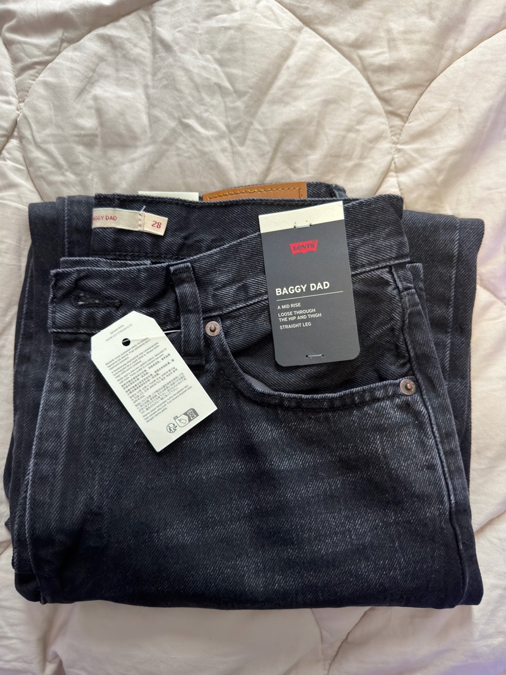 Levi's Baggy Dad Jeans in Washed Black